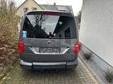Volkswagen Caddy 1,4TSI 92kW BMT Behindertengerecht-Rampe - Volkswagen Caddy: 9k