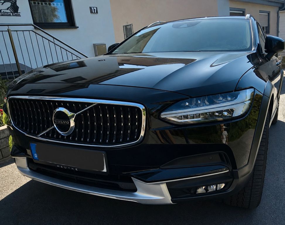 Image of Volvo V90 Cross Country