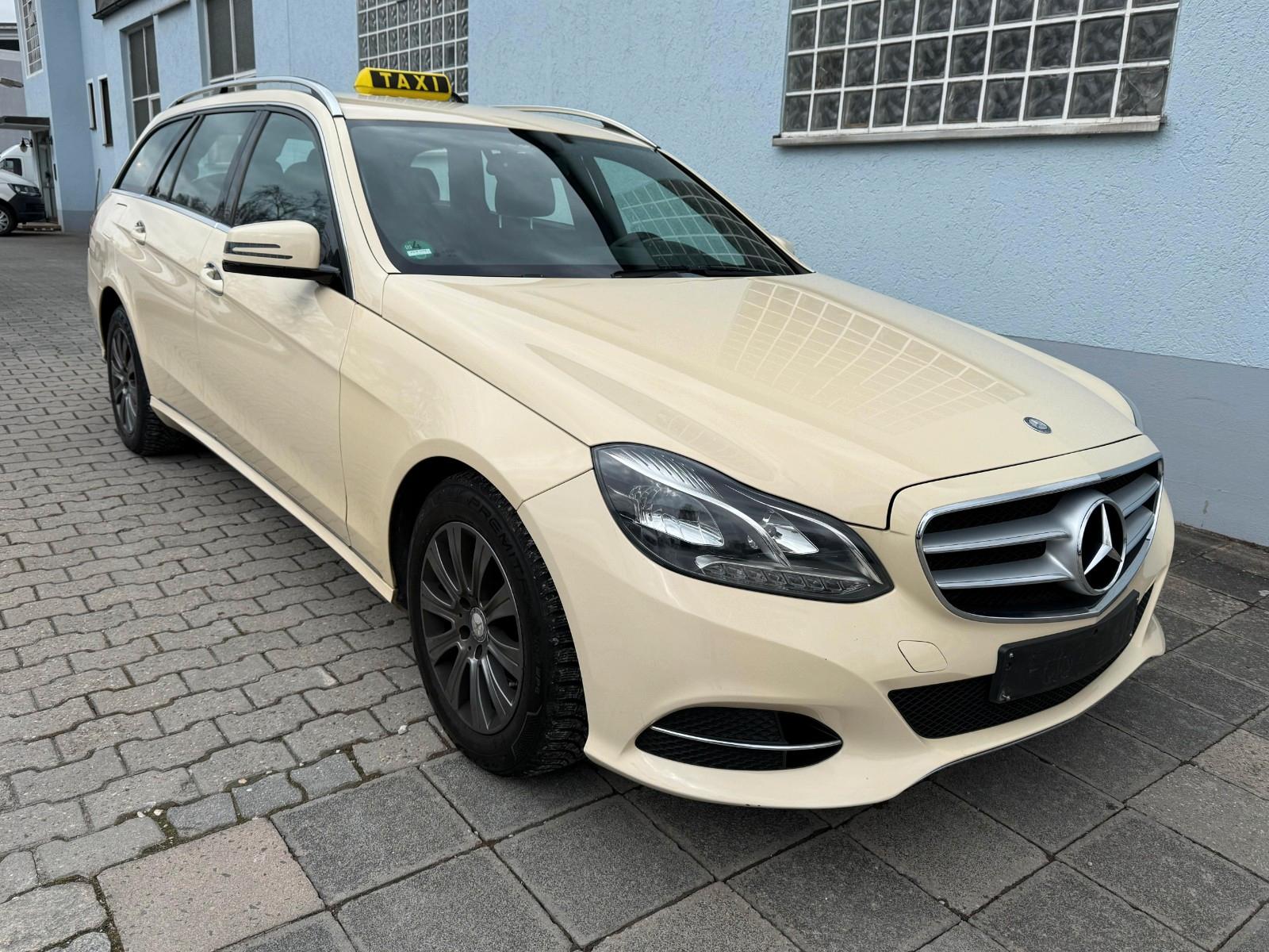 Mercedes-Benz E 220E T-Modell E 220 Blue Tec