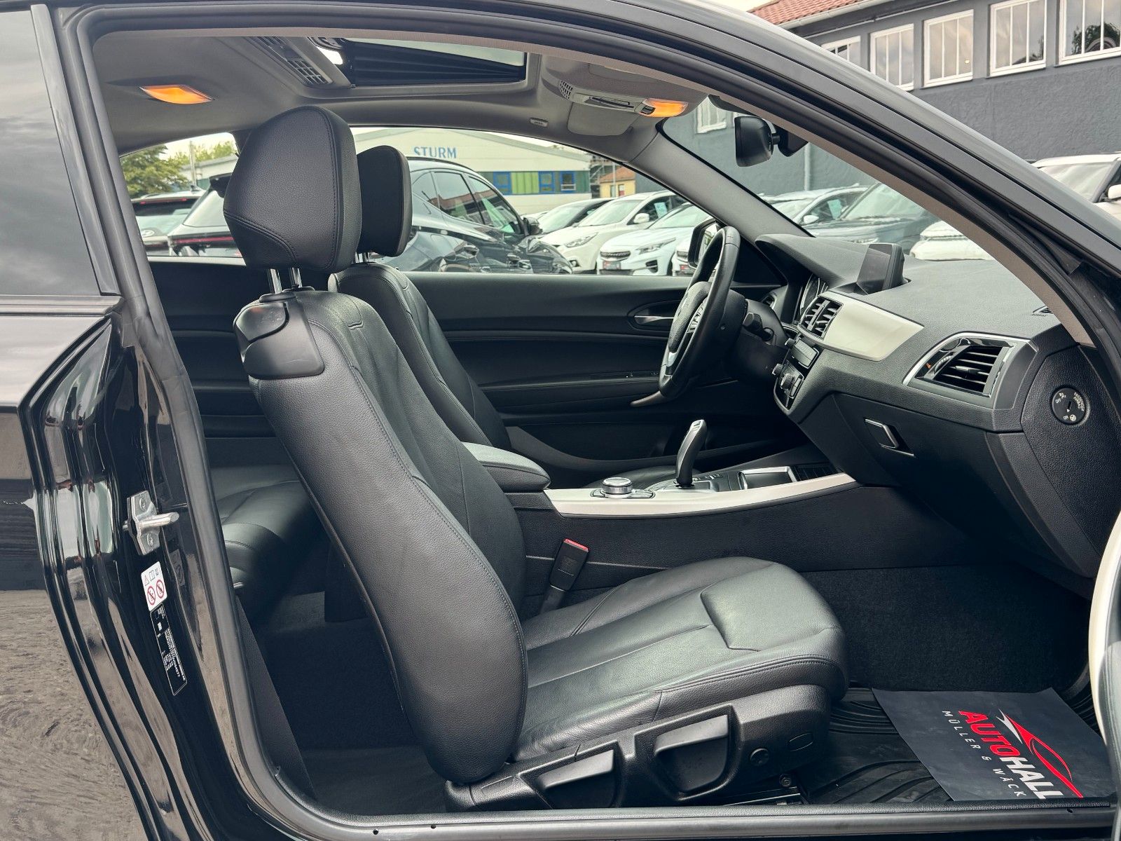 Fahrzeugabbildung BMW 218i Coupe Advantage Autom. Leder BL PDC LED SHZ