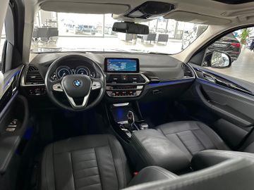 Fahrzeugabbildung BMW X3 xD25d Luxury Line Alarm HUD Panorama Komfort