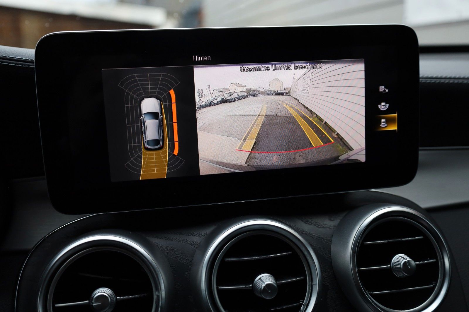 Fahrzeugabbildung Mercedes-Benz GLC 200d Coupe 4M AMG Line Leder,Navi,LED,Kamera