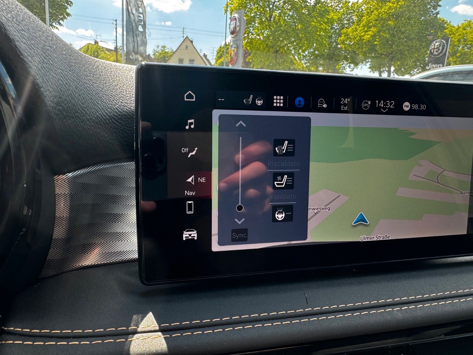 Fahrzeugabbildung Alfa Romeo Tonale Ibrida MY25 VELOCE 1.5 160ps Sitzkühlung