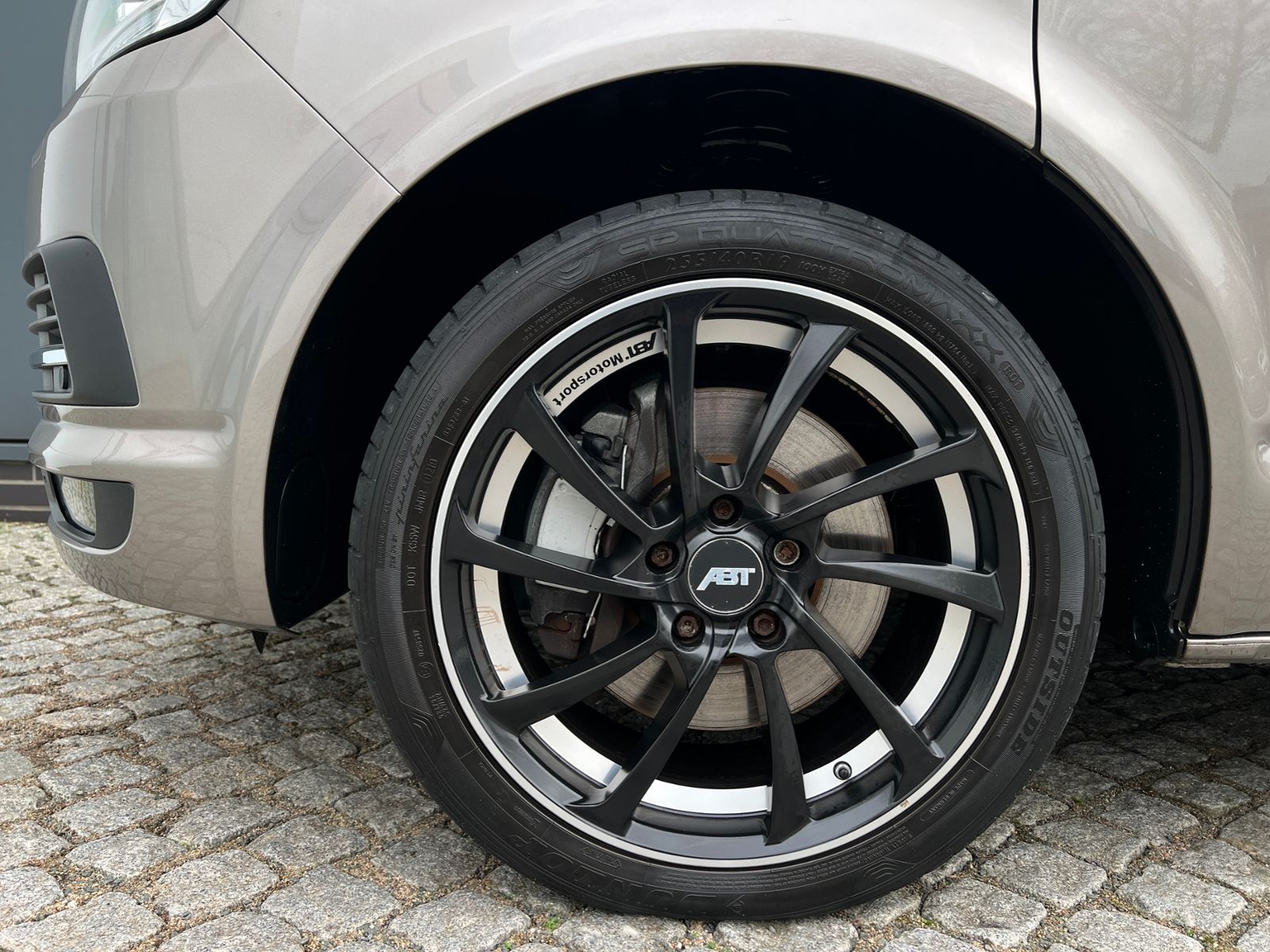 Fahrzeugabbildung Volkswagen T6 Multivan Generation Six 2.0 TDI DSG *AHK, LED