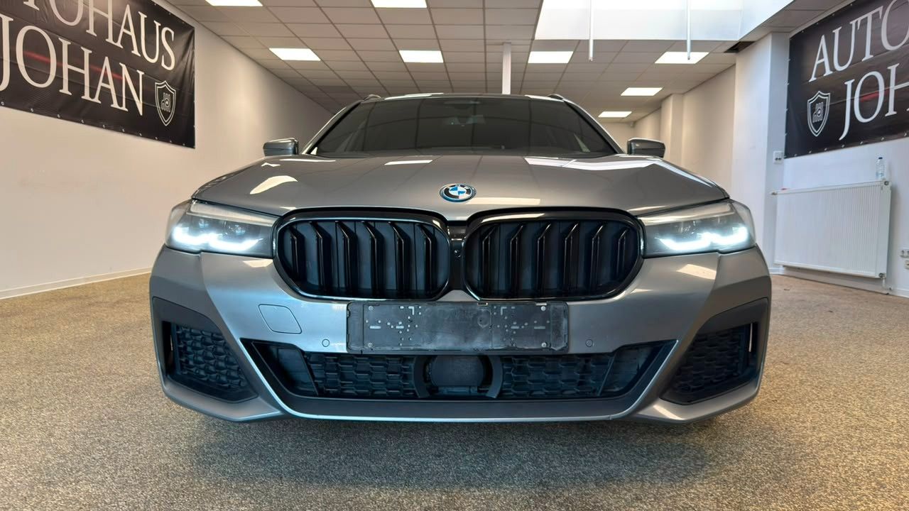 BMW 530 5 Touring 530 e xDrive M Sport imagem 2