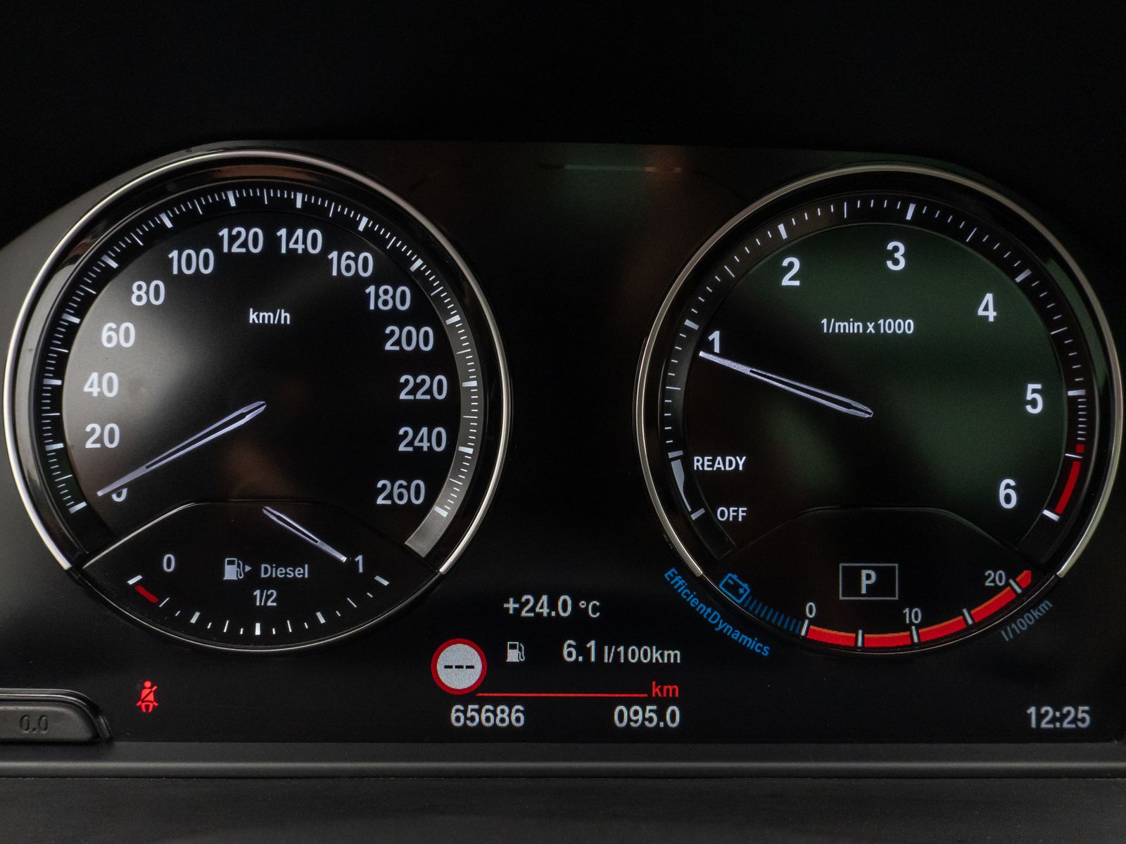 Fahrzeugabbildung BMW X2 xD20d M Sport Panorama Kamera HUD DAB Komfort