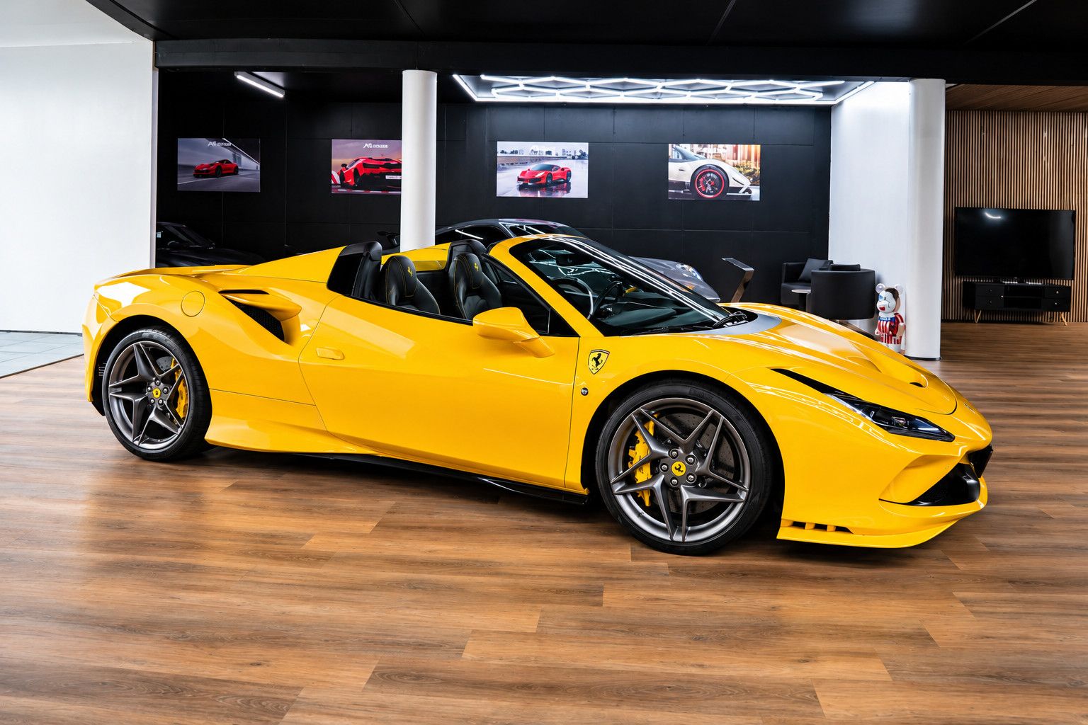 Fahrzeugabbildung Ferrari F8 Spider Giallo Modena *Lift*Carbon*Kamera*
