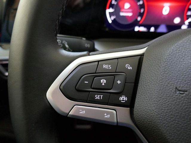 Fahrzeugabbildung Volkswagen Golf VIII "ACTIVE" 1.5 TSI | LED ACC Navi