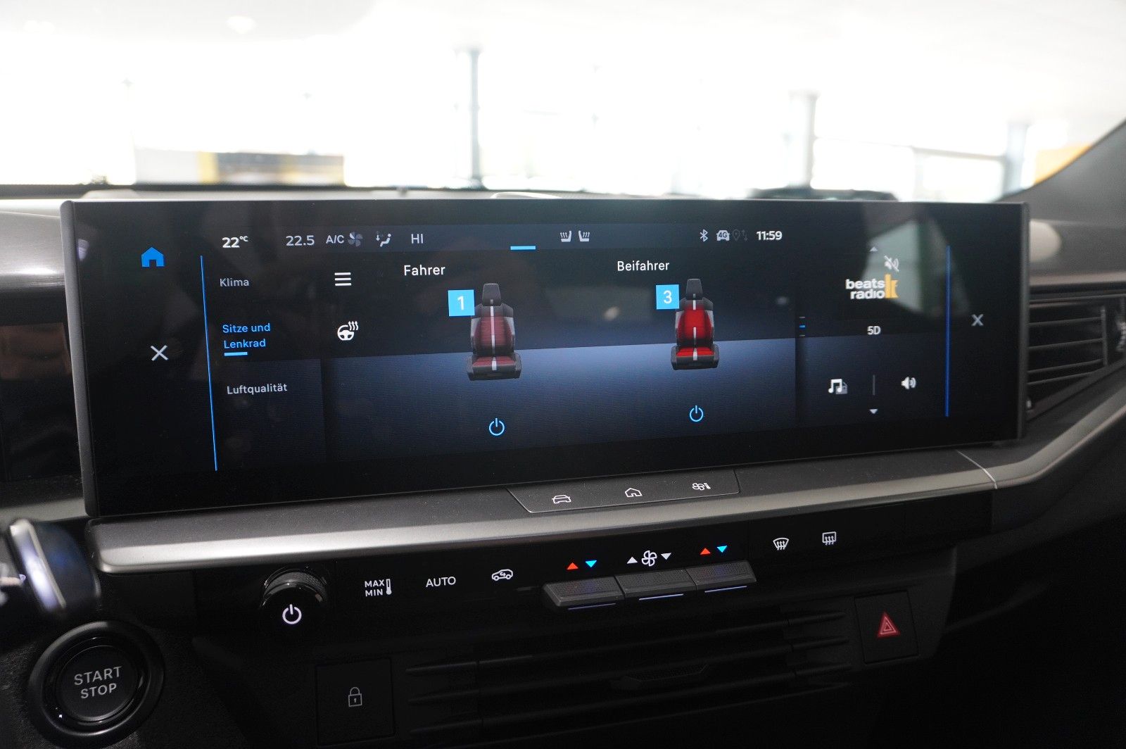 Fahrzeugabbildung Opel Grandland 1.2 48V HYBRID EDIT. NAVI/LED/KAMERA