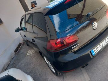 Volkswagen Golf - 2