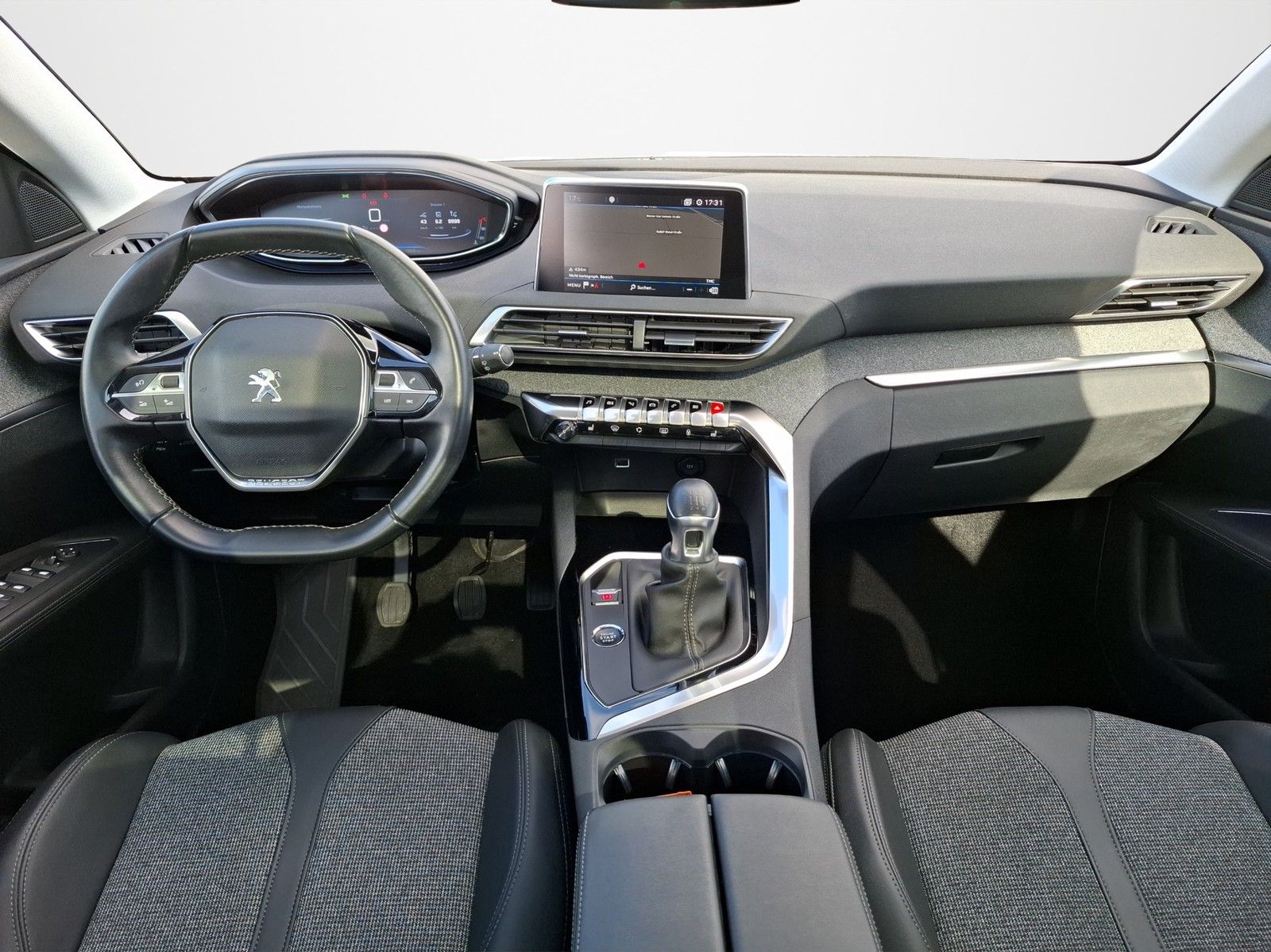 PEUGEOT 3008 Allure 1.5 BlueHDI KLIMA / NAVI / PANORAMA - Image 10