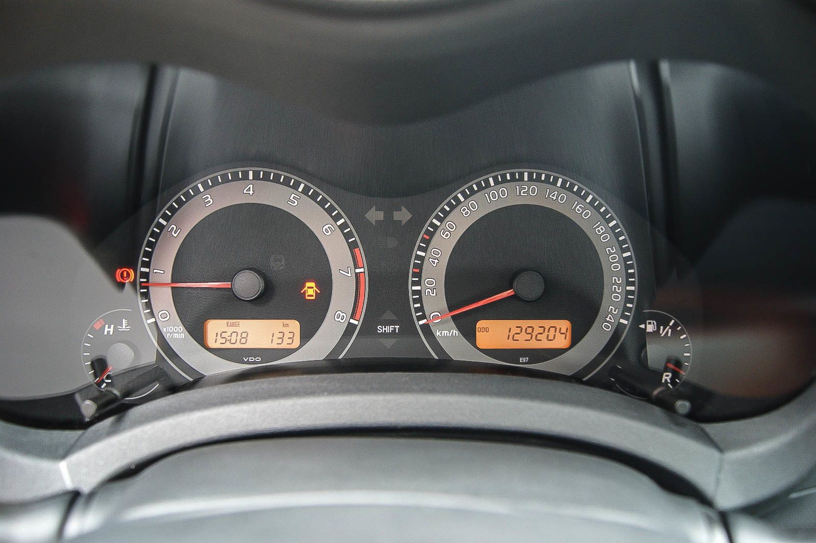 Fahrzeugabbildung Toyota Auris 1.6 Valvematic Travel NAVIGATION PDC 1HAND