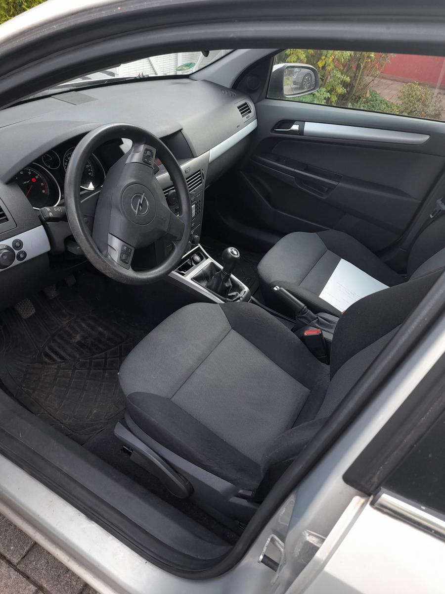 Opel Astra 2005 — photo 7