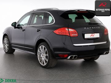 Porsche Cayenne - 3