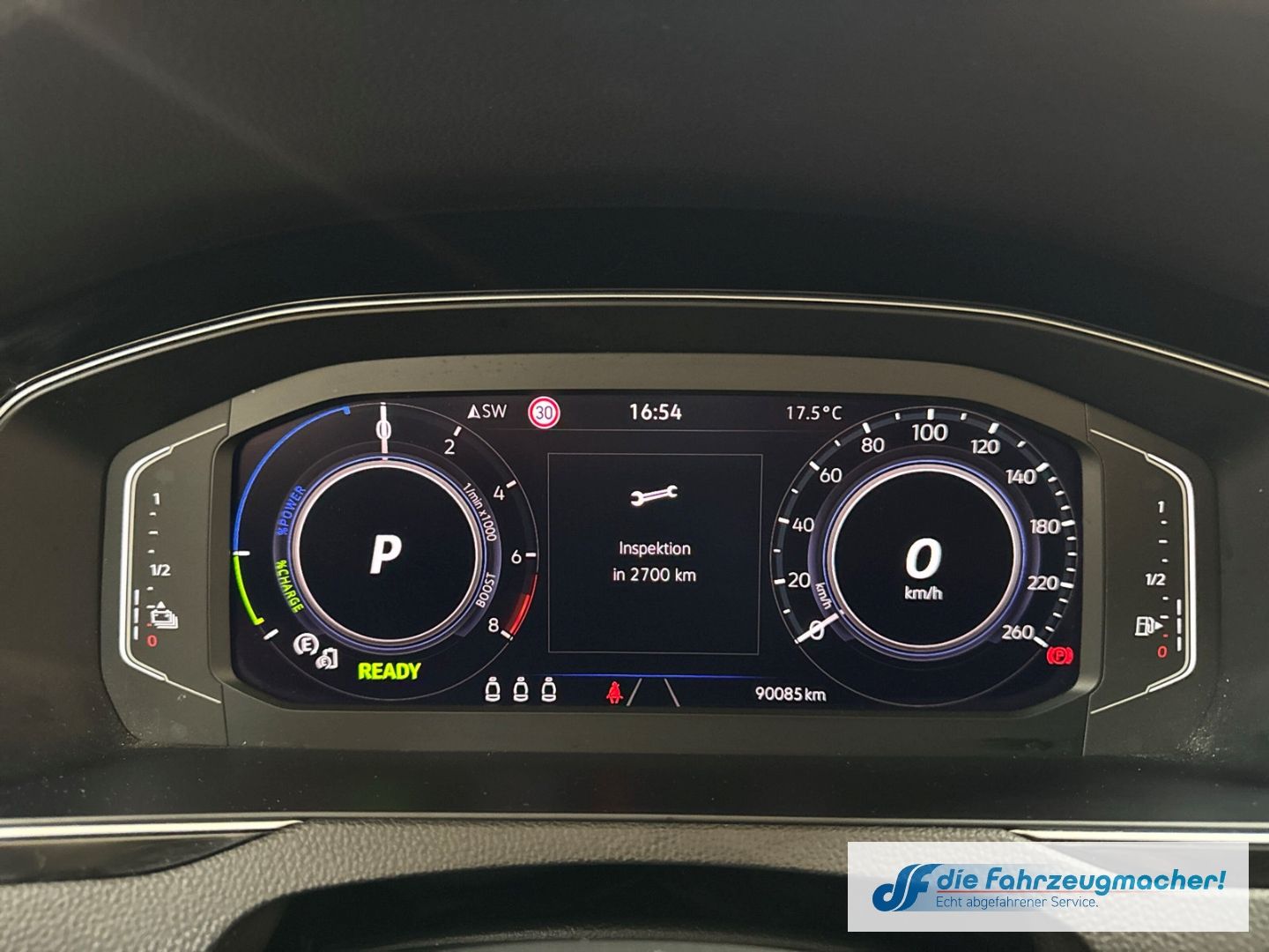 Fahrzeugabbildung Volkswagen Passat Variant GTE Navi Digitales Cockpit Massag