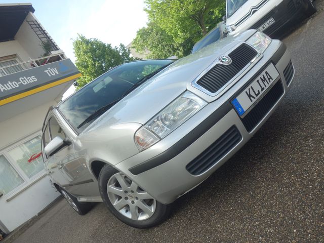 Skoda Octavia 1.6 Combi Tour Klima 8-fach