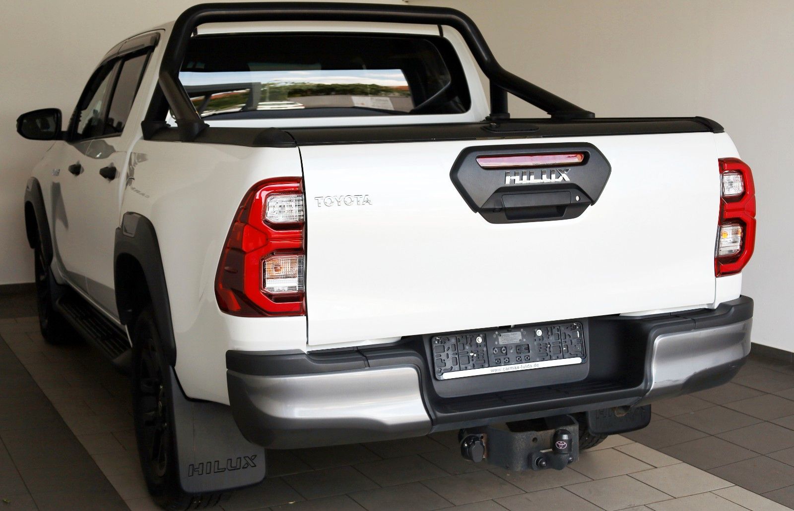 Fahrzeugabbildung Toyota Hilux 2.8 D-4D Invincible,ACC,Rollo,Rollbüg.,AHK