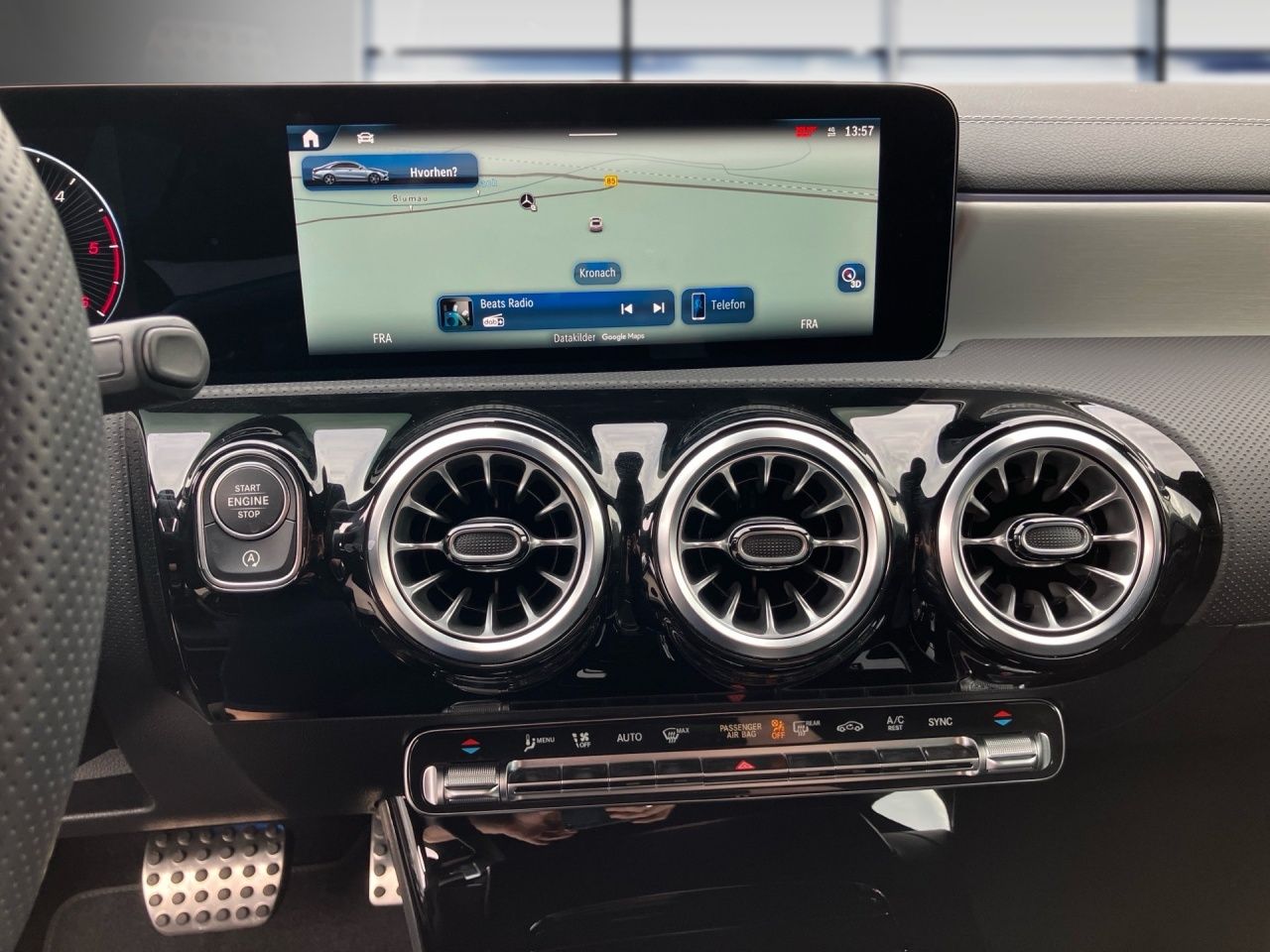 Fahrzeugabbildung Mercedes-Benz CLA 200 d Coupé AMG+NIGHT+AHK+MULTIBEAM+KAMERA+