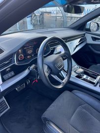 Audi Q8 - 5