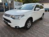 Mitsubishi Outlander 2.0 MIVEC ClearTec 2WD Diamant Edition - gebrauchte Mitsubishi Outlander aus dem Jahr 2014