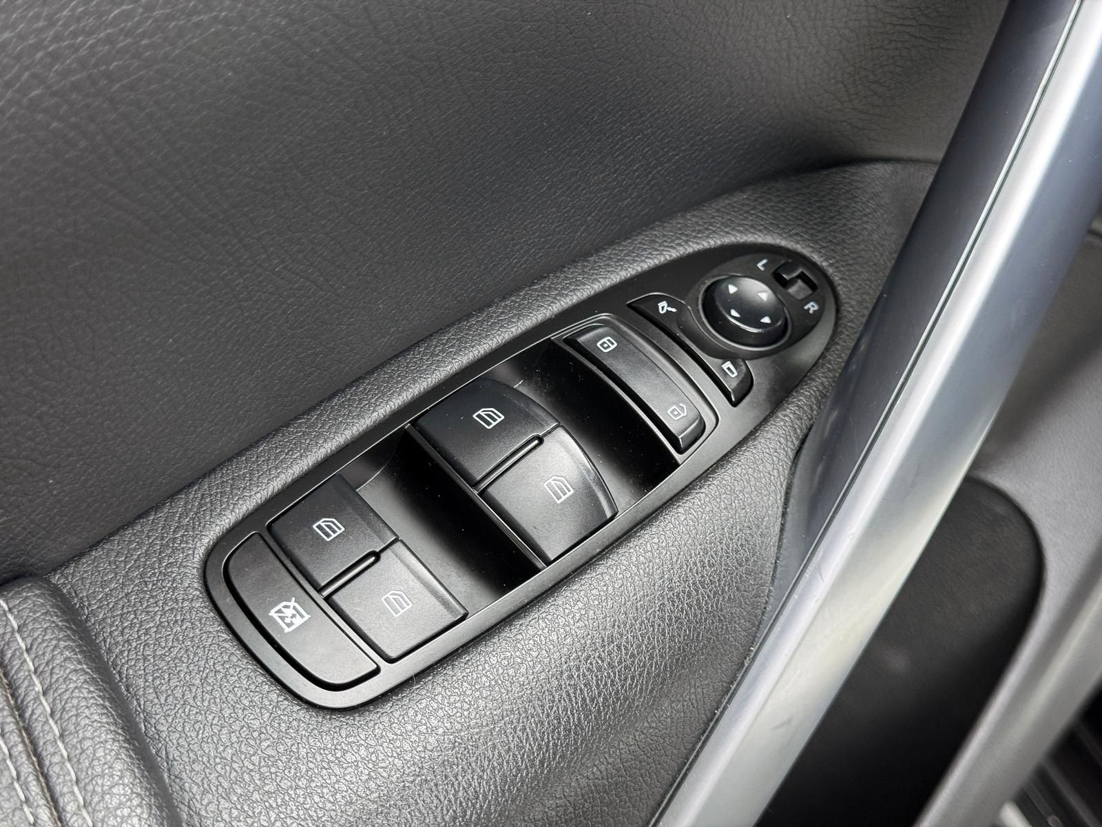 Fahrzeugabbildung Mercedes-Benz d POWER-EDITION/4MATIC/LED/KEYLES/360°/AHK