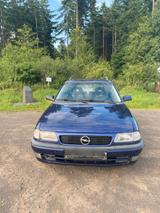 Opel Astra F 1.6 - Opel Astra aus 1997: Kombi