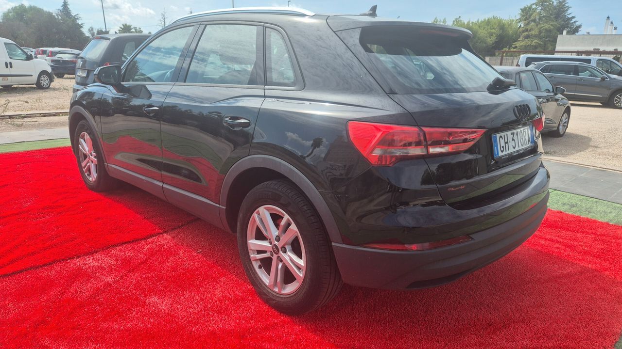 Audi Q3 35 TDI S tronic Business Advanced imagem 3