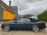 BMW 325 - BMW 325 aus 1990