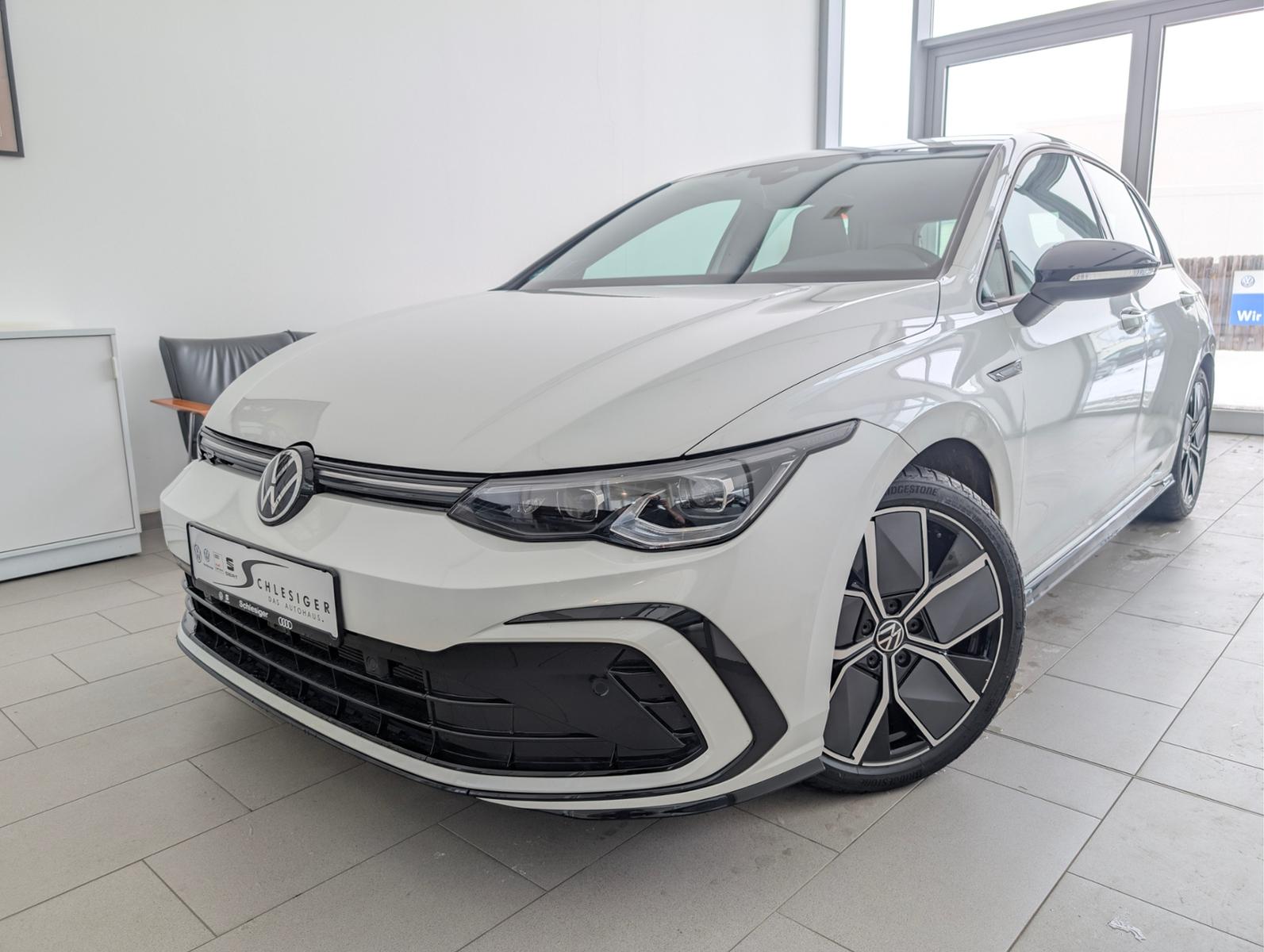 Volkswagen Golf 8 Lim. 2.0 TDI DSG R-LINE/MATRIX/HARMAN-KAR