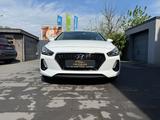 Hyundai i30 cw Trend LED / BREMSEN + REIFEN NEU - Hyundai i30: Automatik