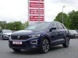 Volkswagen T-Roc 1.5 TSI R-Line LED Navi Sitzheizung AHK - gebrauchte SUV & Geländewagen