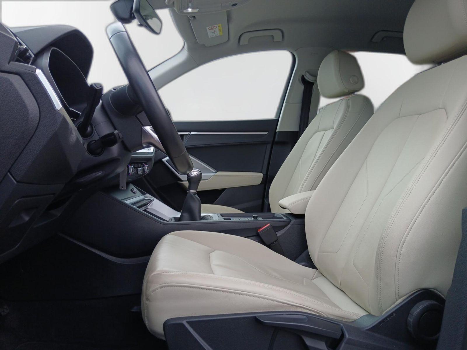Audi Q3 35 TFSI advanced Matrix Navi Einparkhilfe hin, миниатюра 12