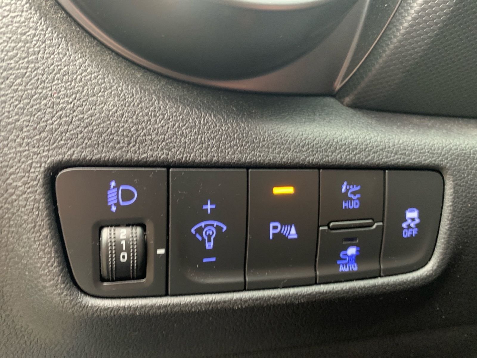 Fahrzeugabbildung Hyundai KONA Trend Elektro 11kW OBC Assi Navi