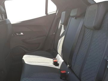 Peugeot 2008 - 8