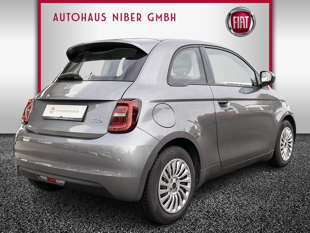 Fahrzeugabbildung Fiat 500e Action KLIMA ALLSEASON BT FREISPR.