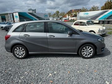 Mercedes B 180 - 4