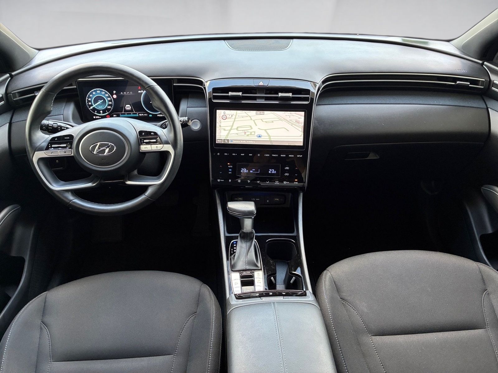 Fahrzeugabbildung Hyundai Tucson 1.6 T-GDI Edition 30+ KlimaA,LED,Navi,SHZ
