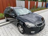Kia Ceed 1.6*Wenig KM*Tüv12/25*Klima*Navi*Scheckheft - gebrauchte Kia cee'd / Ceed aus dem Jahr 2010