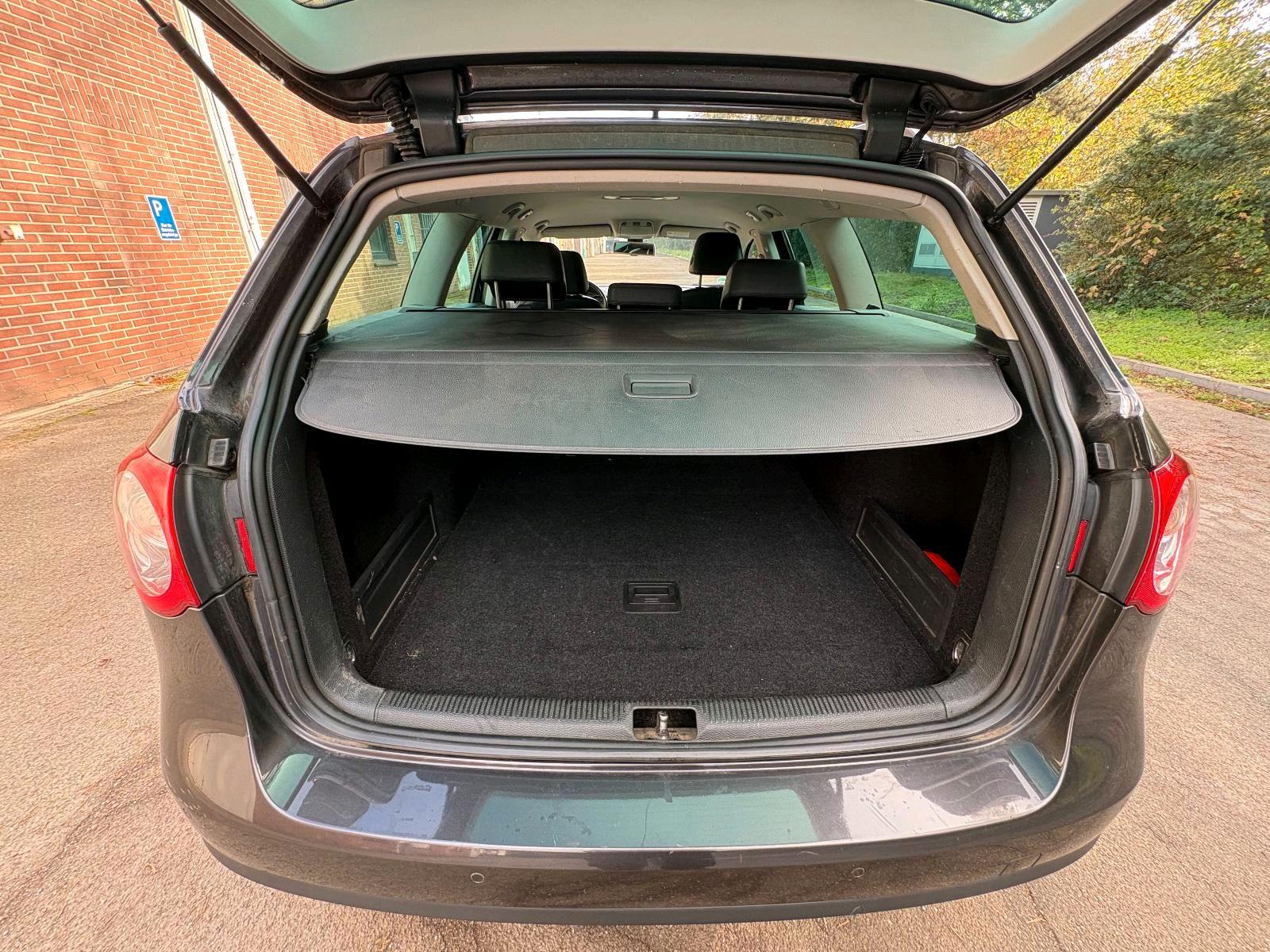 Volkswagen Passat 2006 — photo 12