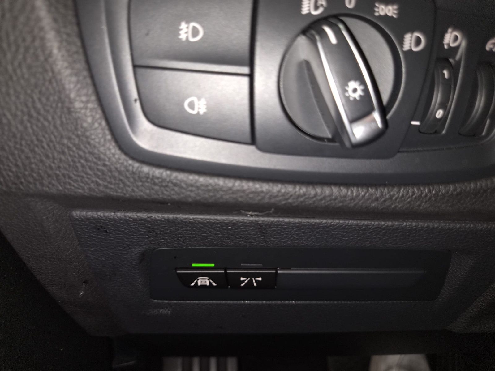 Fahrzeugabbildung BMW 120i Edition Sport Line Shadow/NAVI / AUTOMATIK