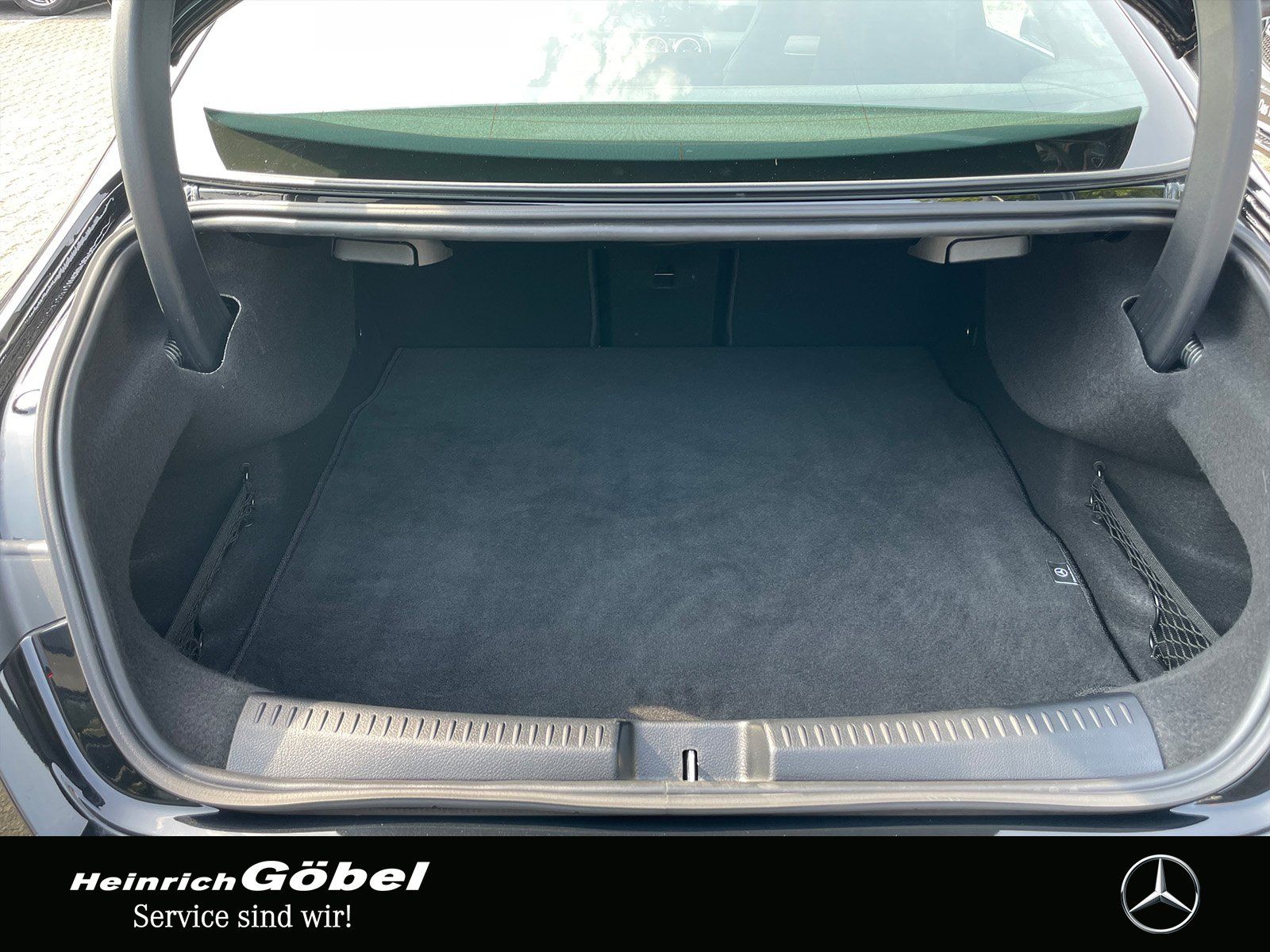 Fahrzeugabbildung Mercedes-Benz CLA 200 d AMG+AHK+360°+SPUR-P+AMBIENTE+CARPLAY