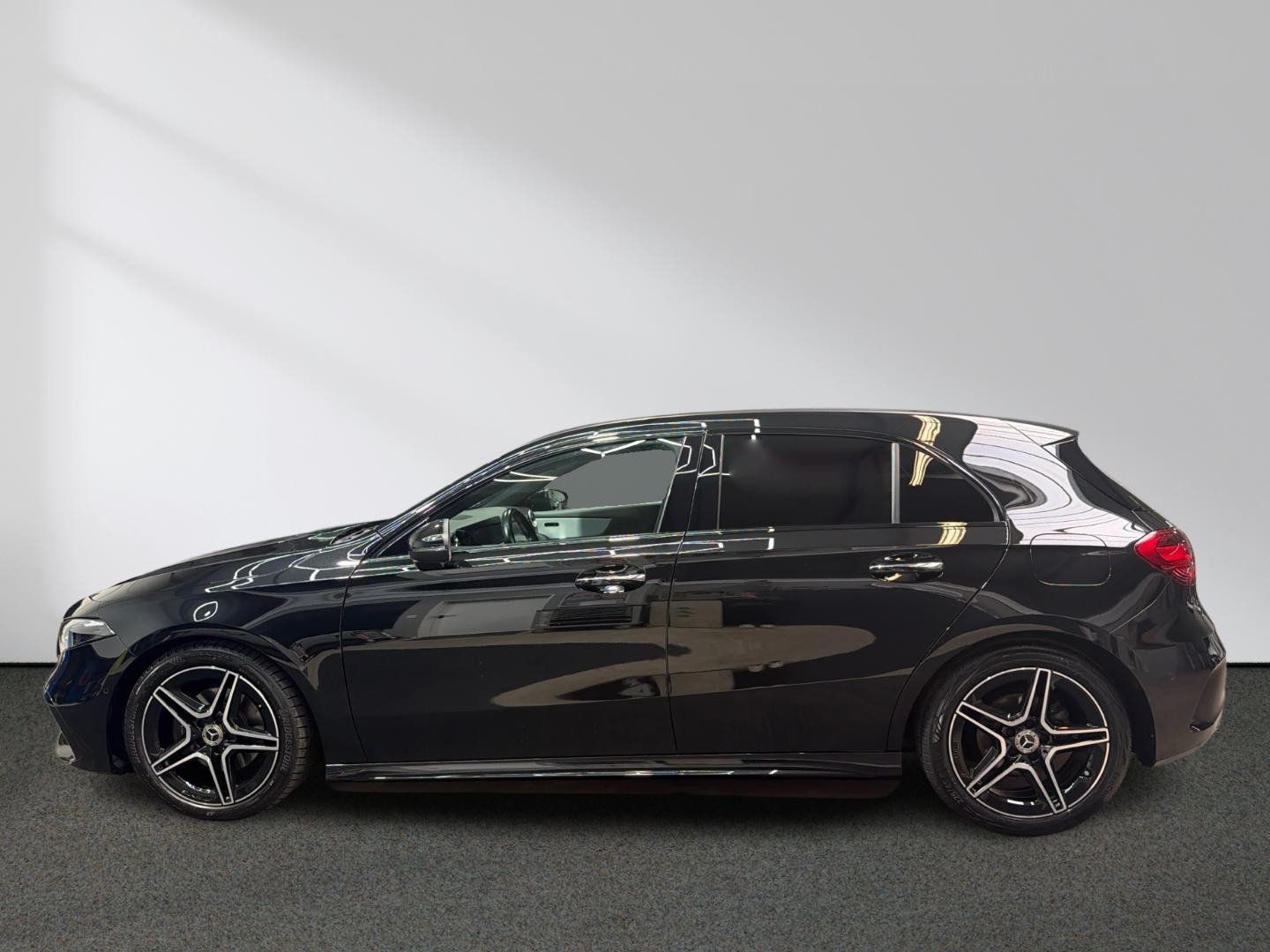 Mercedes-Benz A 200 d AMG Night Totwinkel CarPlay Keyless-Go foto 3