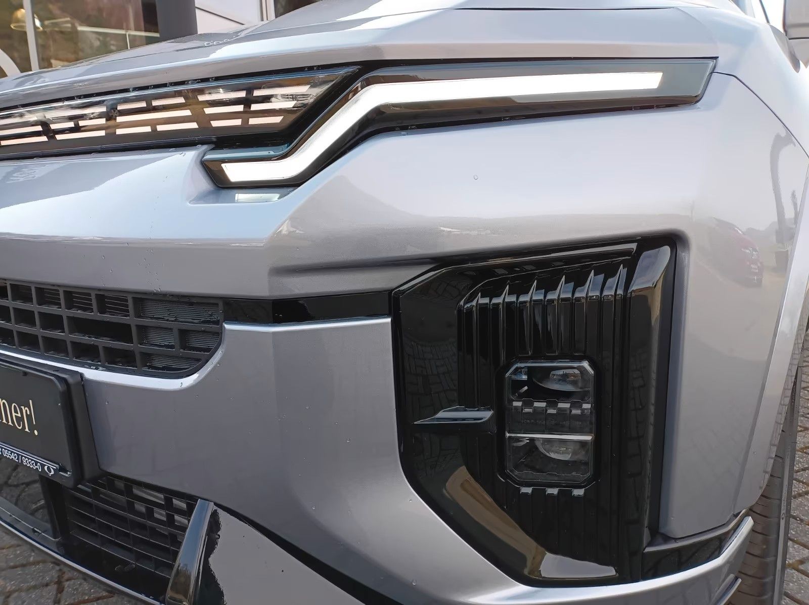 Fahrzeugabbildung KGM ACTYON+CORE+20ZOLL+SH VO+HI+AMBIENTE+KAMERA+++++