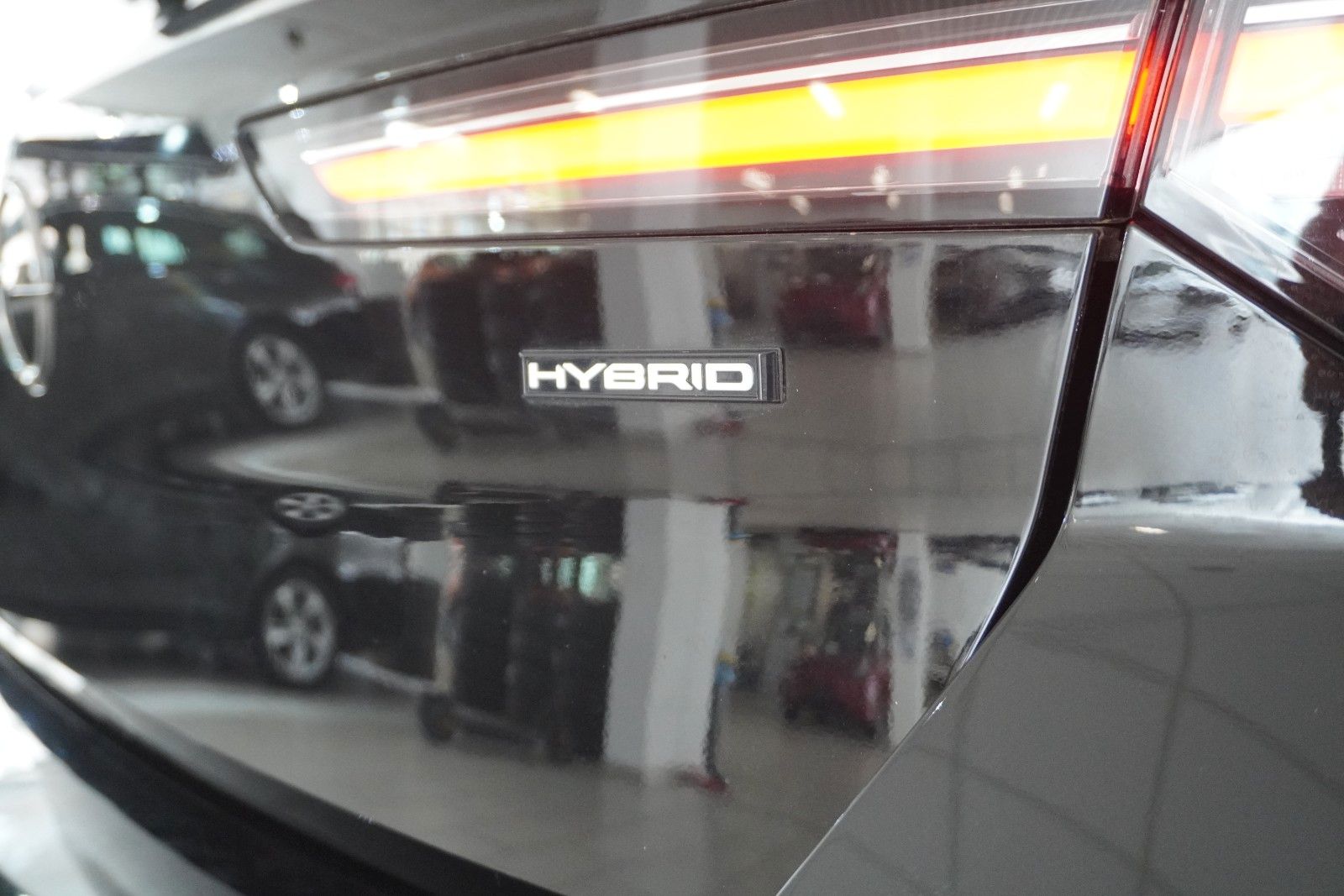 Fahrzeugabbildung Opel Astra L Lim. 1.6 HYBRID EDITION NAVI/KAMERA/AHK