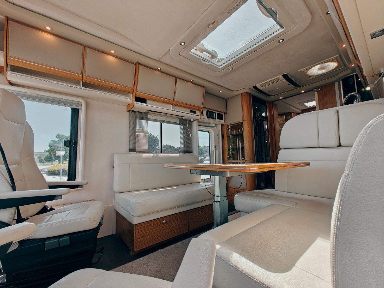 Fahrzeugabbildung Concorde CHARISMA III 900 M - EUROCARGO - VIELE EXTRAS!