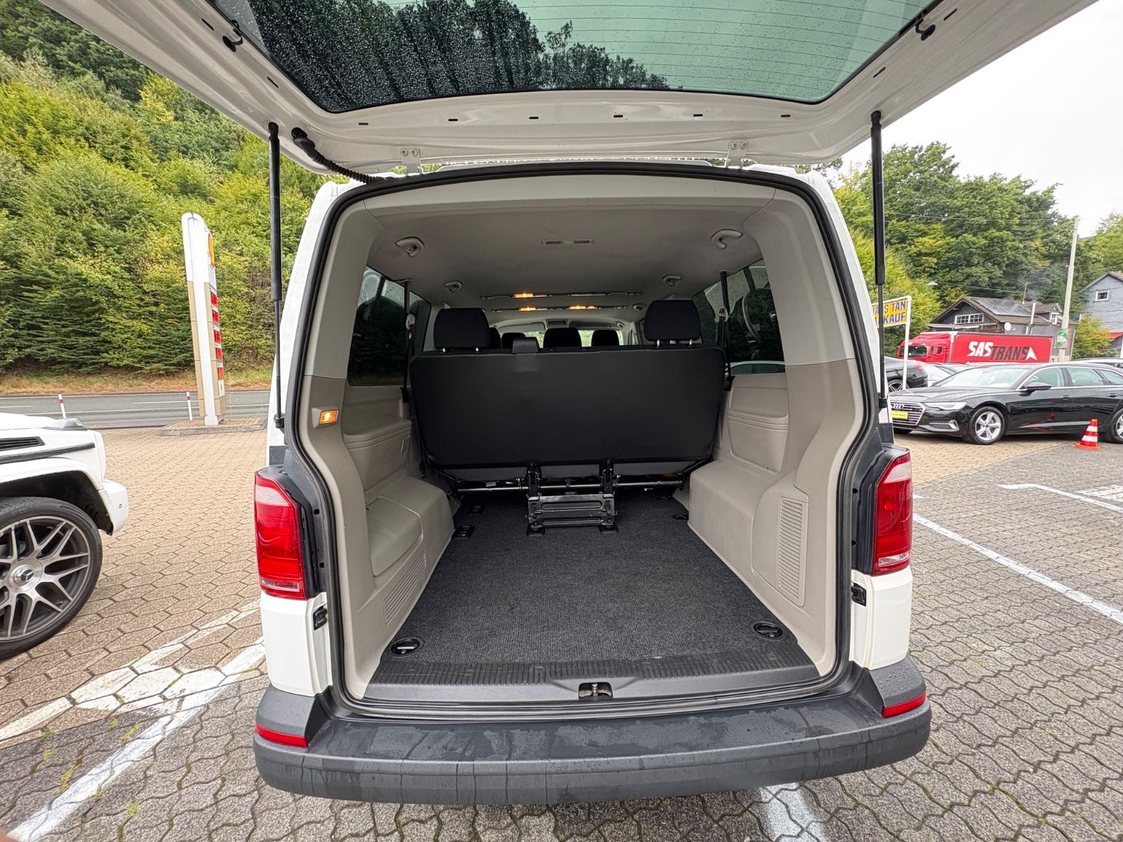 Fahrzeugabbildung Volkswagen T6 Caravelle Lang *Rückfahrkamera*