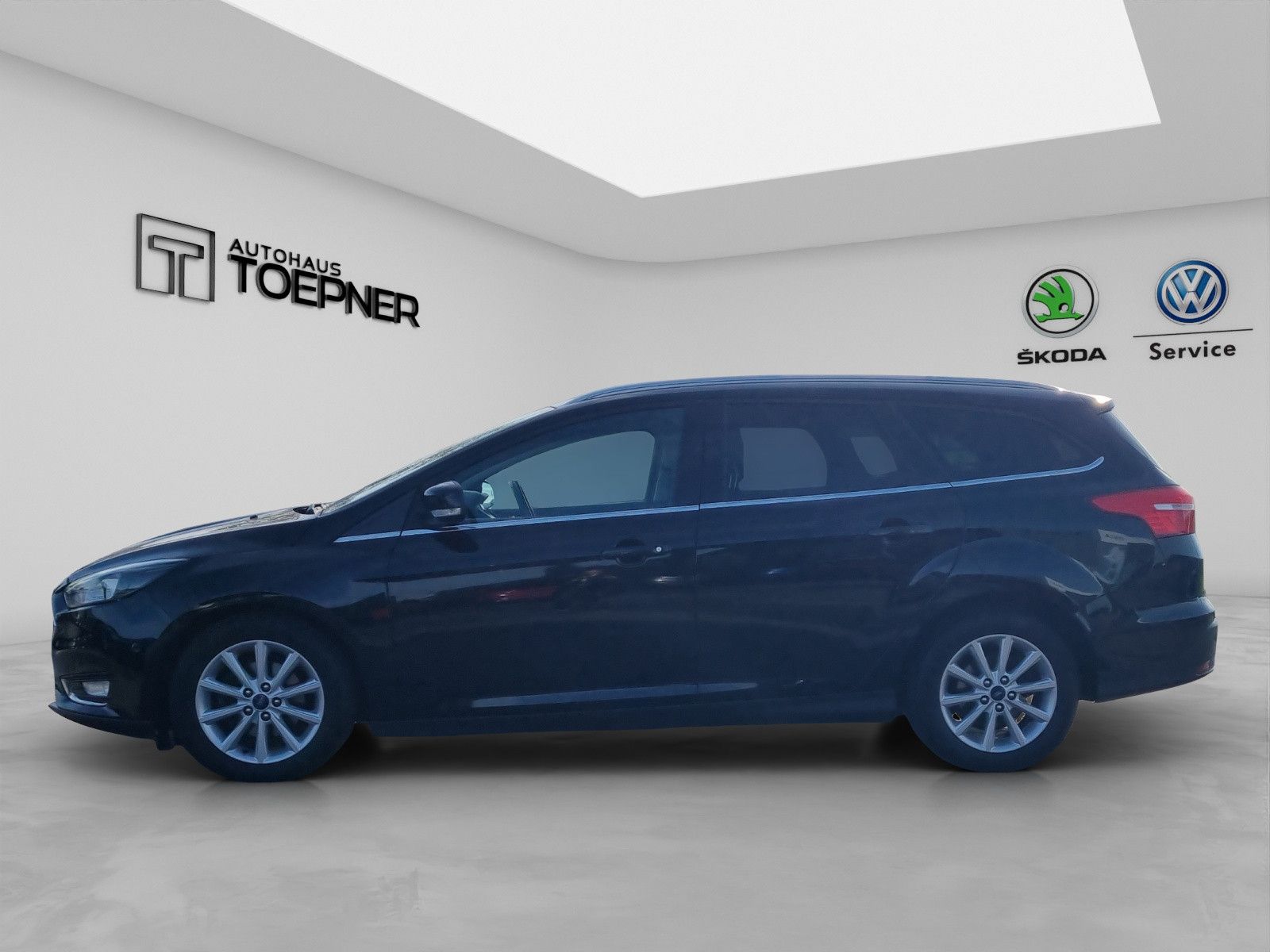 Fahrzeugabbildung Ford Focus Turnier Titanium 1,0 Navi GRA PDC