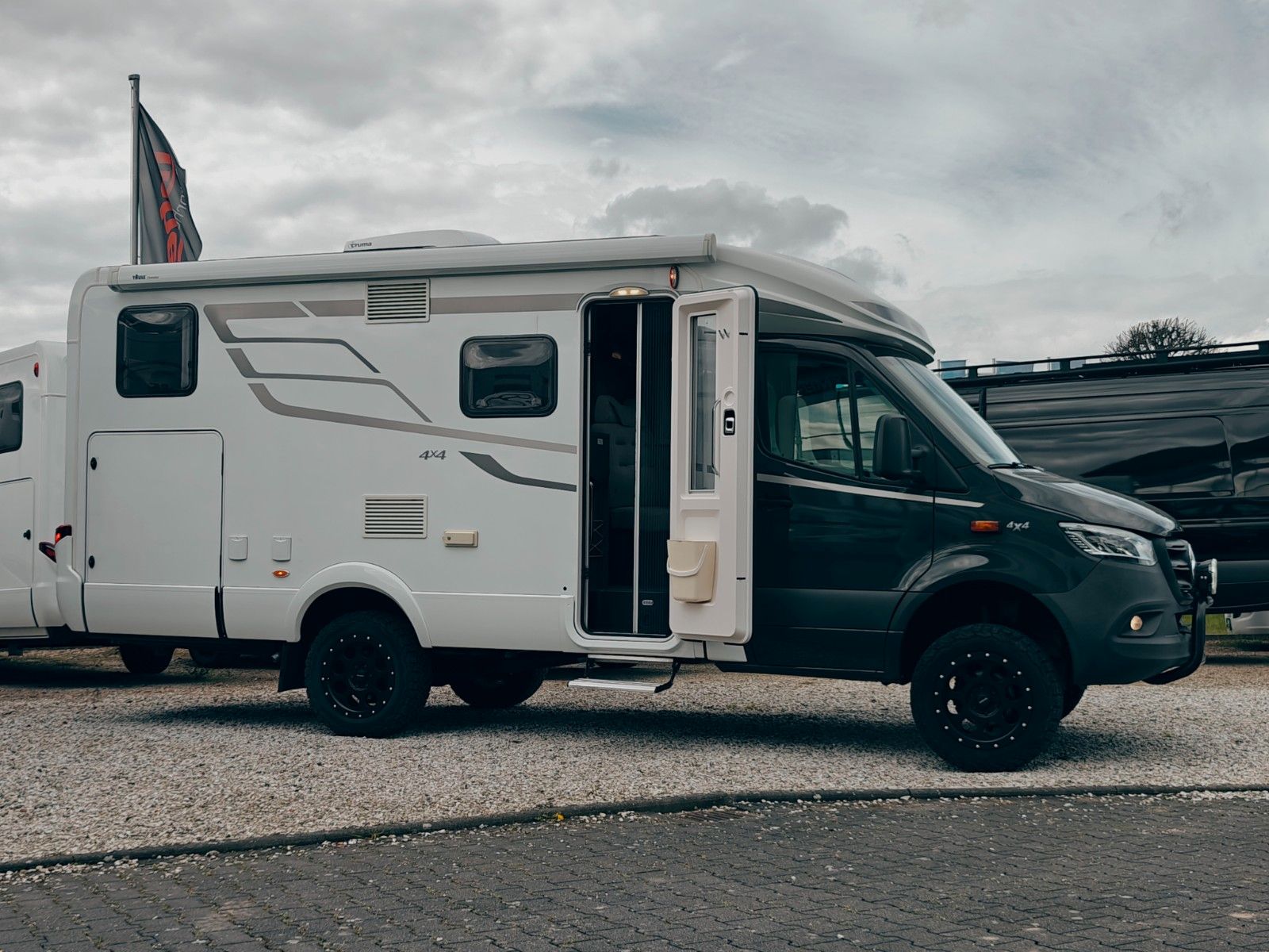 Fahrzeugabbildung HYMER / ERIBA / HYMERCAR ML-T 580 4x4 ALLRAD- VIELE EXTRAS!