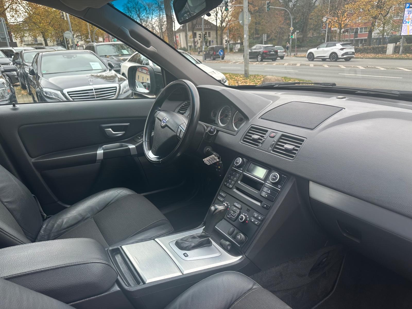 VOLVO XC90 D4 2.4 163ch KINETIC - 7 PLACES - BVA - CUIR - SIÈGES CHAUFFANTS - 1 PROPRIÉTAIRE