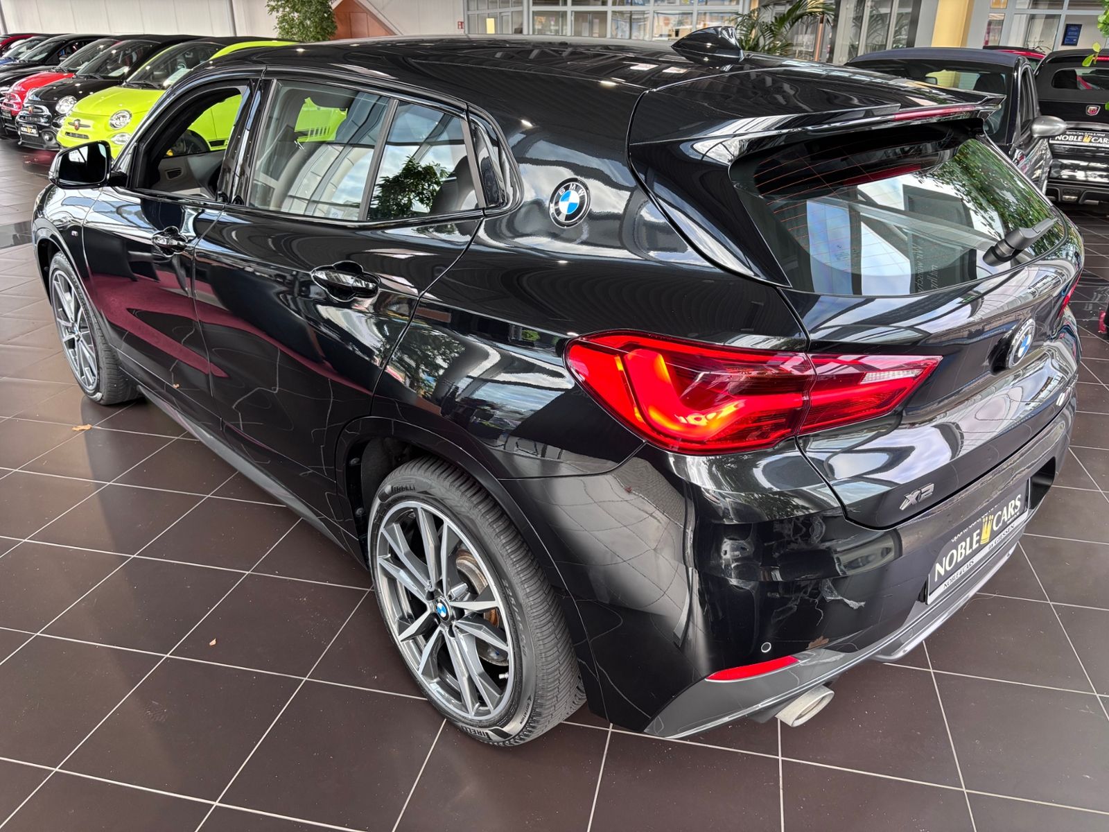 Fahrzeugabbildung BMW X2 xDrive M35 i HUD RFK LED